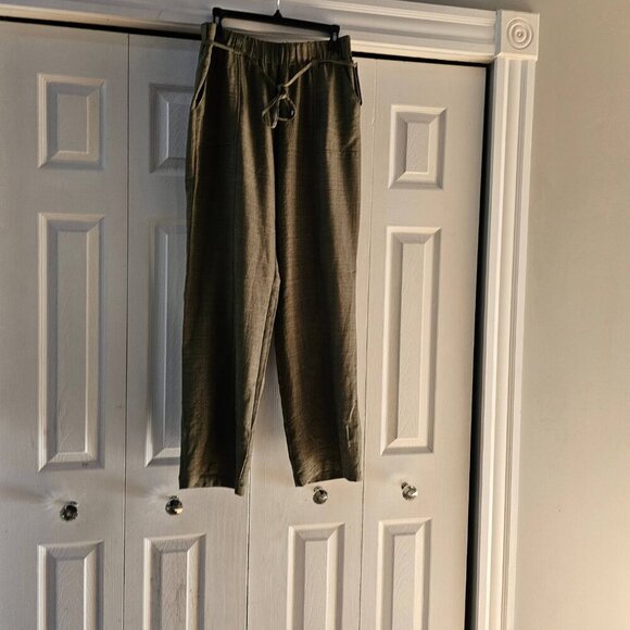 NWT Soho Apparel LTD. 100% Polyester Pant Women's Gray Pockets Size Medium - Picture 11 of 12